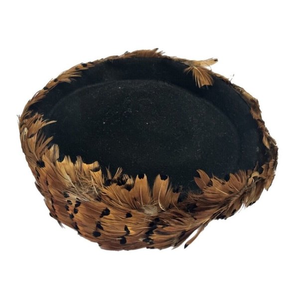 Pheasant feather trim wool pillbox hat VINTAGE 1960's 1970's - Picture 1 of 5